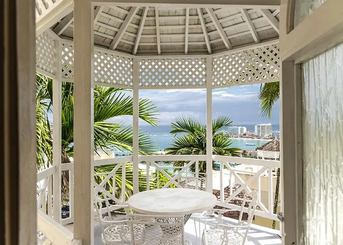 Ocean View 2Br Secure Community Ideal For 7 To 14 Night Stays Pampered In Paradise