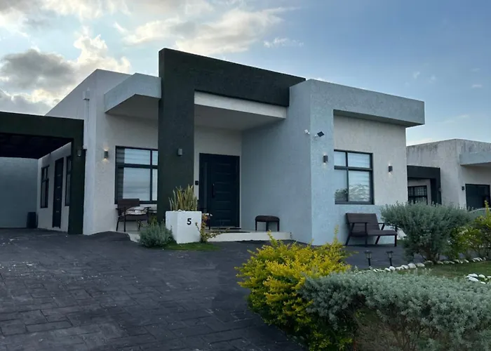 Pyramid Villa 5