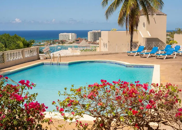 Czar'S Citadel-2 Bedroom Apt 23E At Columbus Heights Ocho Rios