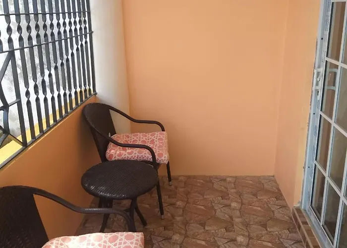 Hideaway Cozy Place With Patio