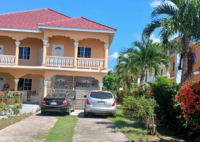 Cindy'S Garden Stay