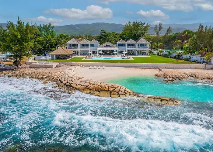 Luxury 9 Bedroom Beachfront Villa in Ocho Rios Jamaica