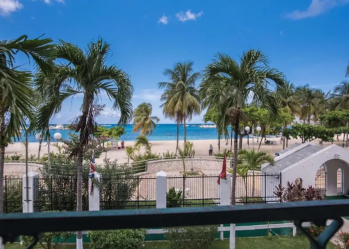 Sandcastle Studios&Suites